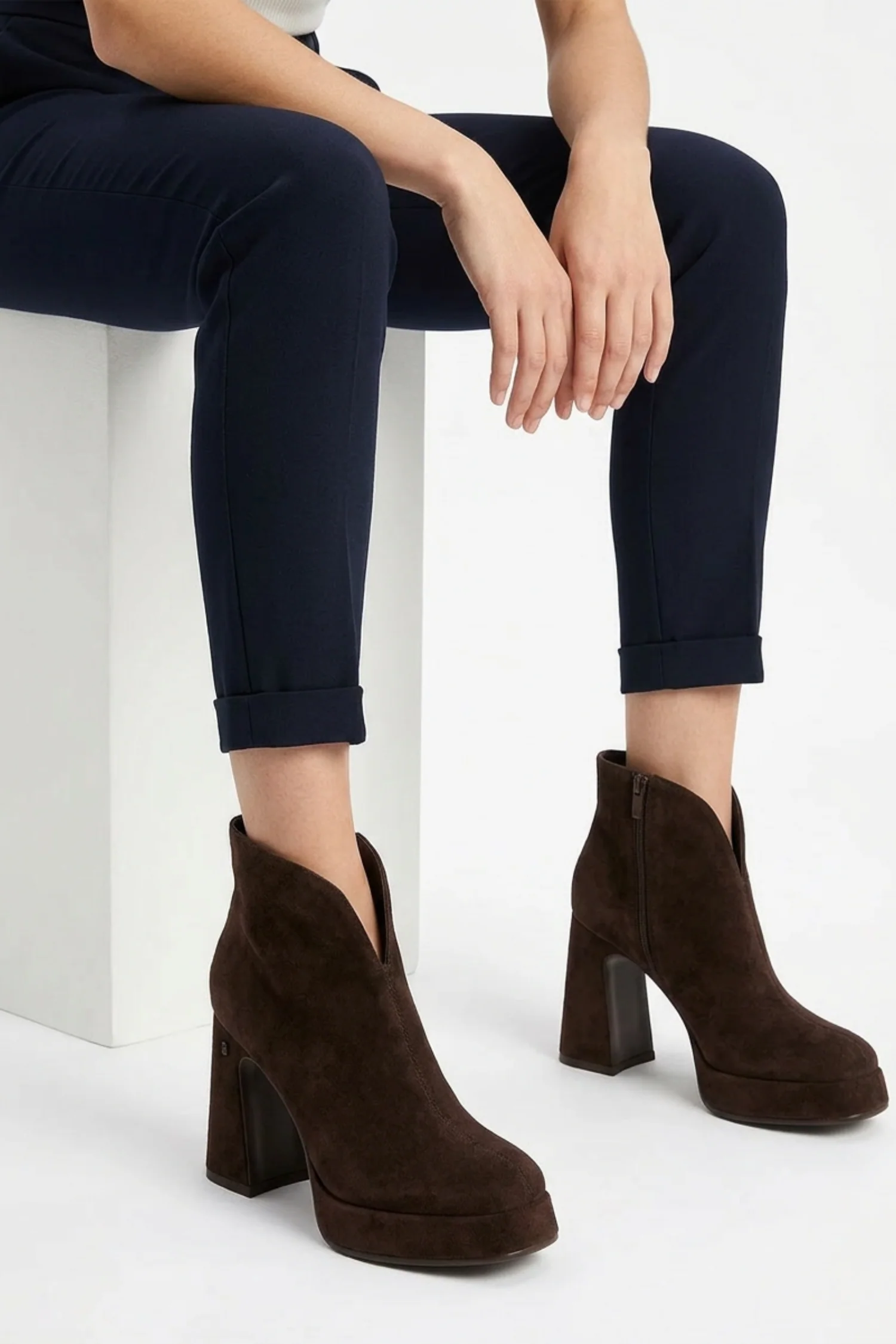 Ananke Brown - Image 5