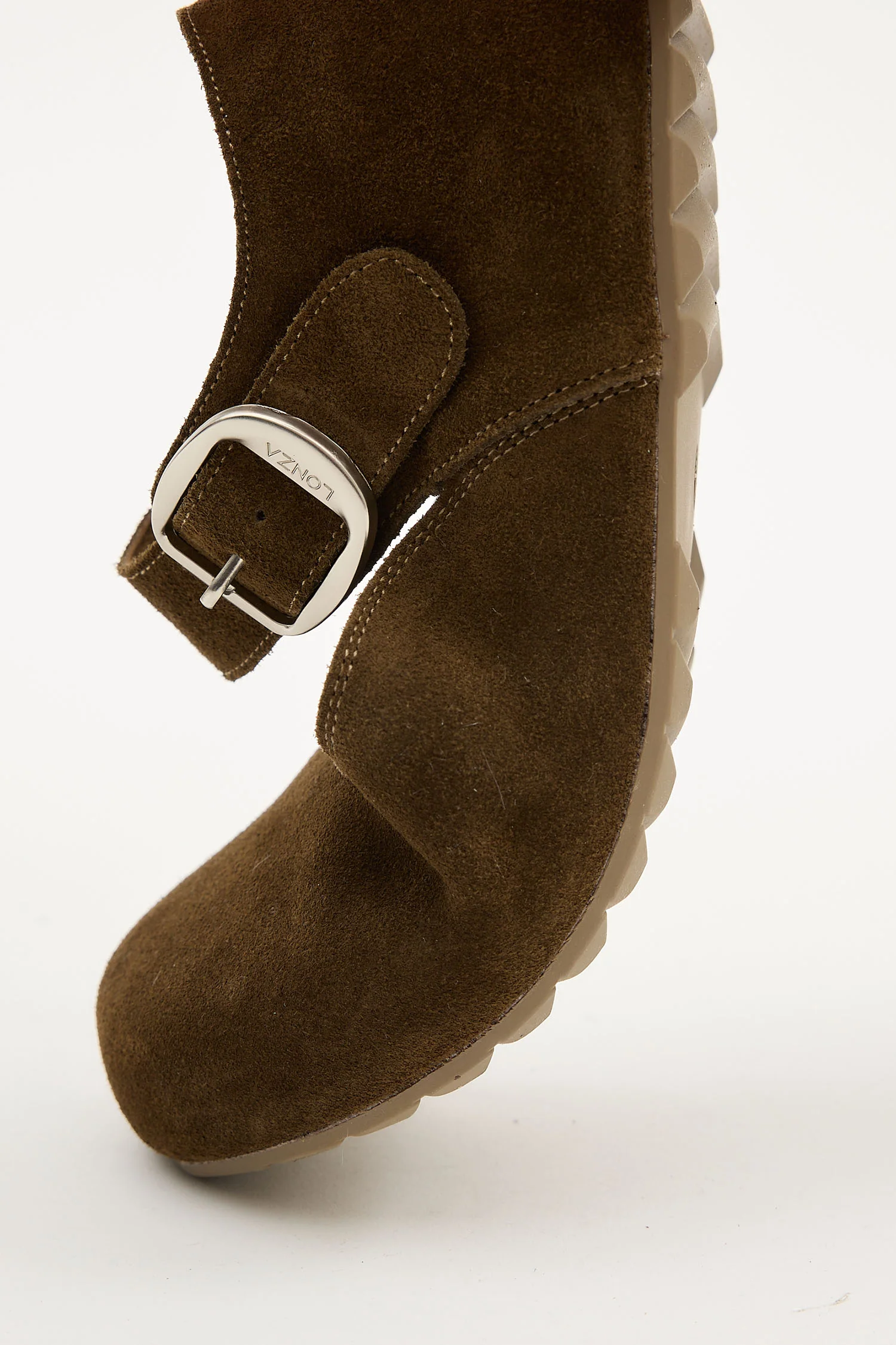 Hunter Brown - Image 5