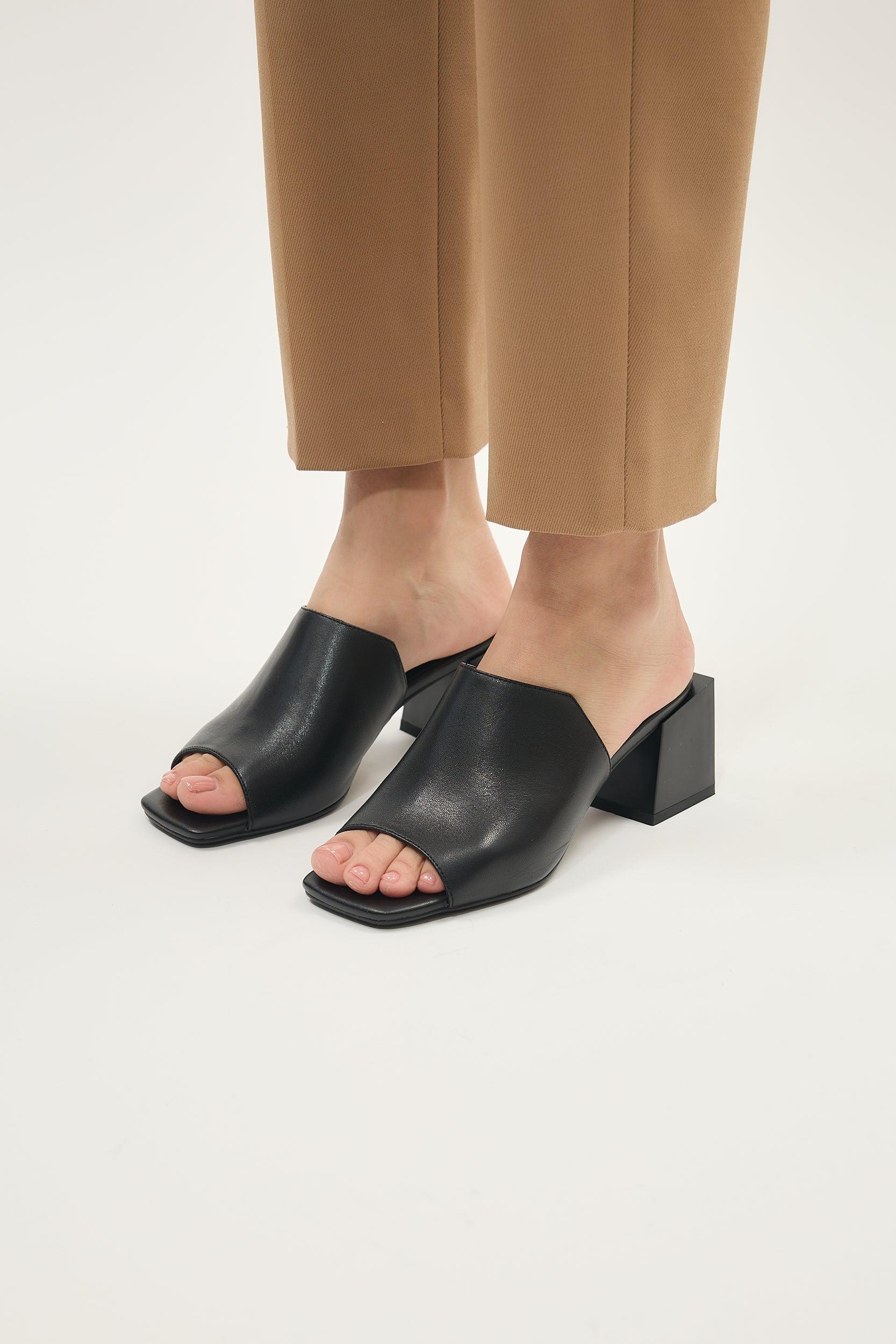 Paloma Black - Image 2
