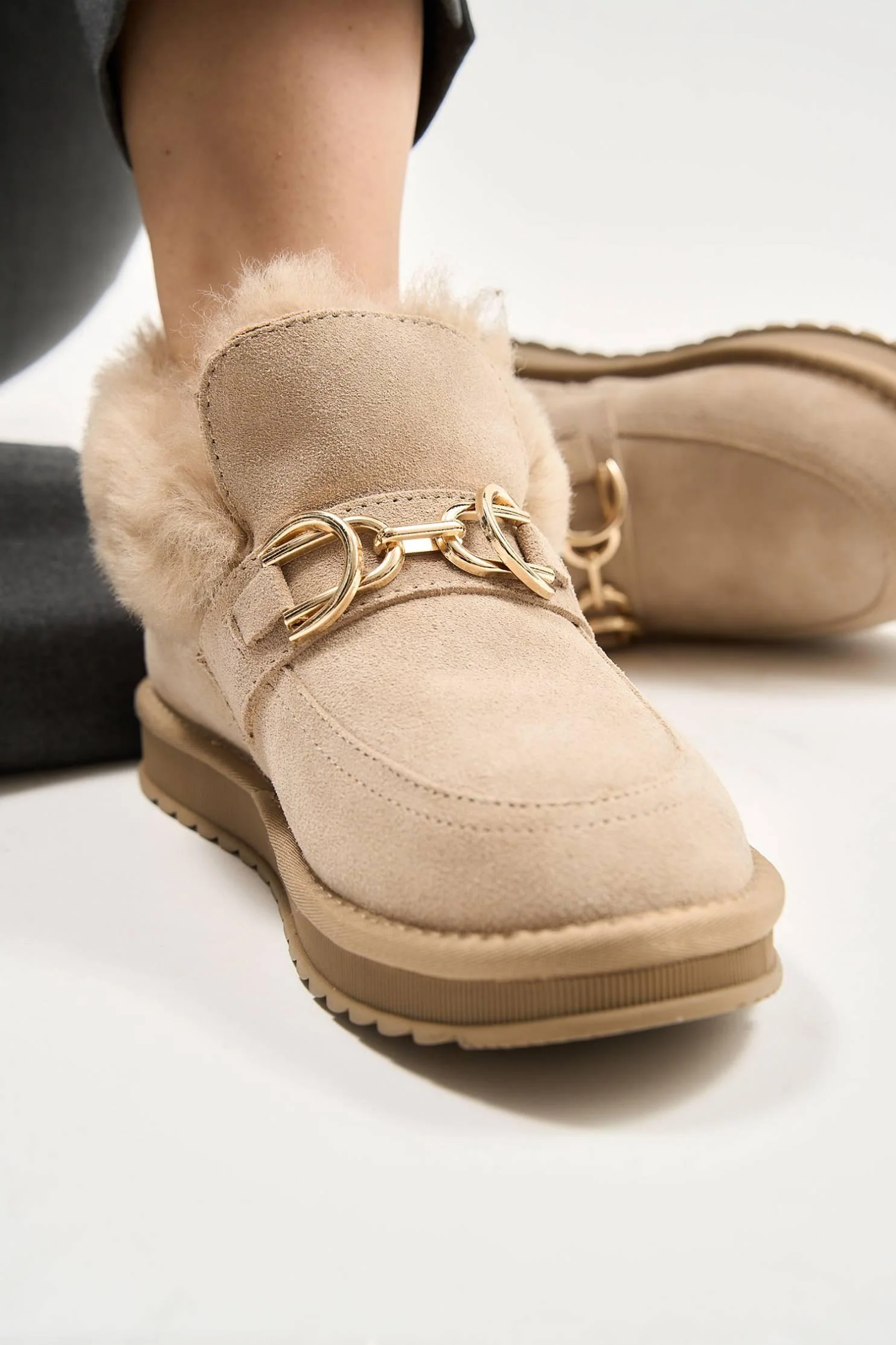 Puff Buckle Beige - Image 13