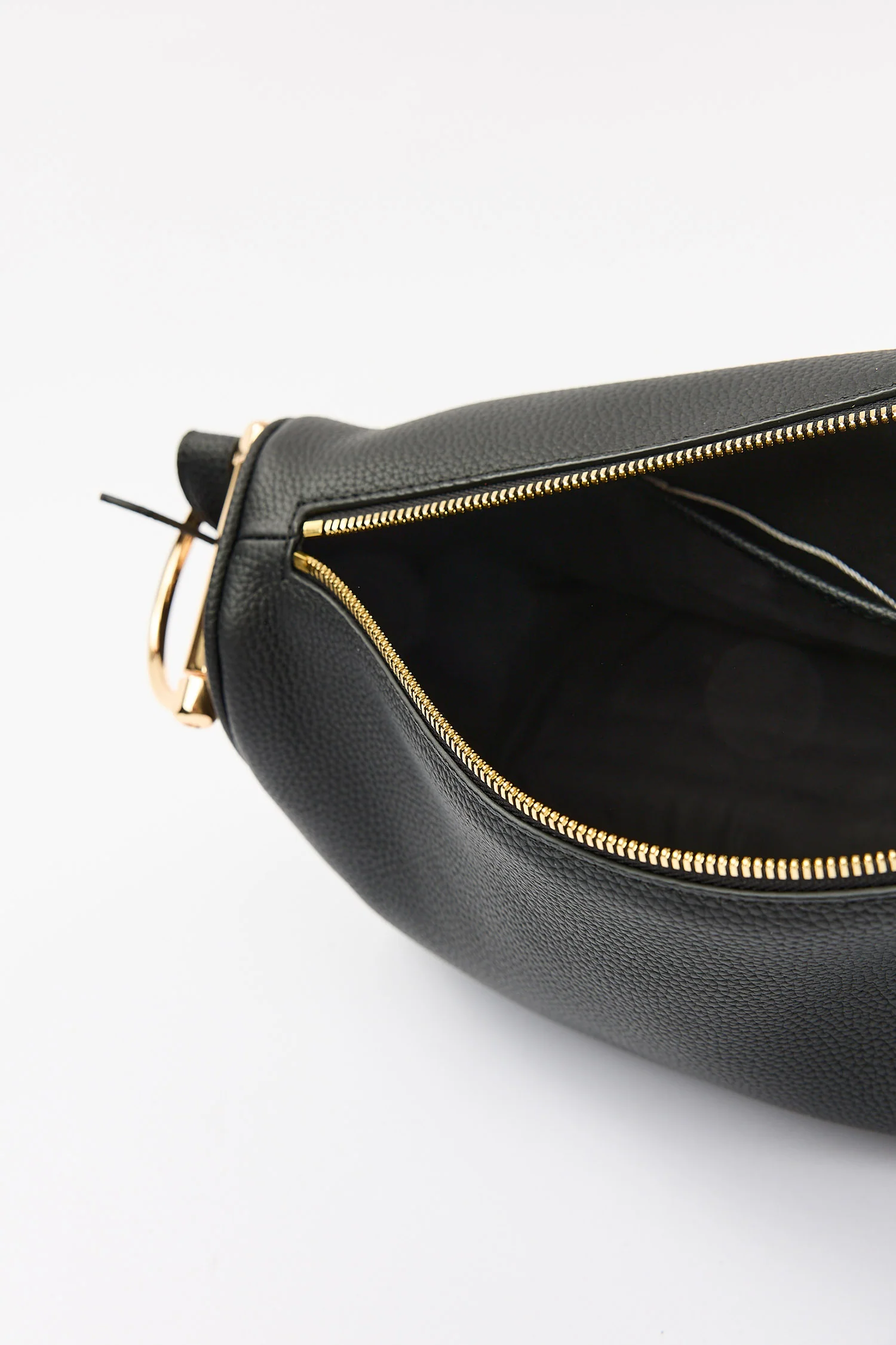 Ruby Black - Image 5