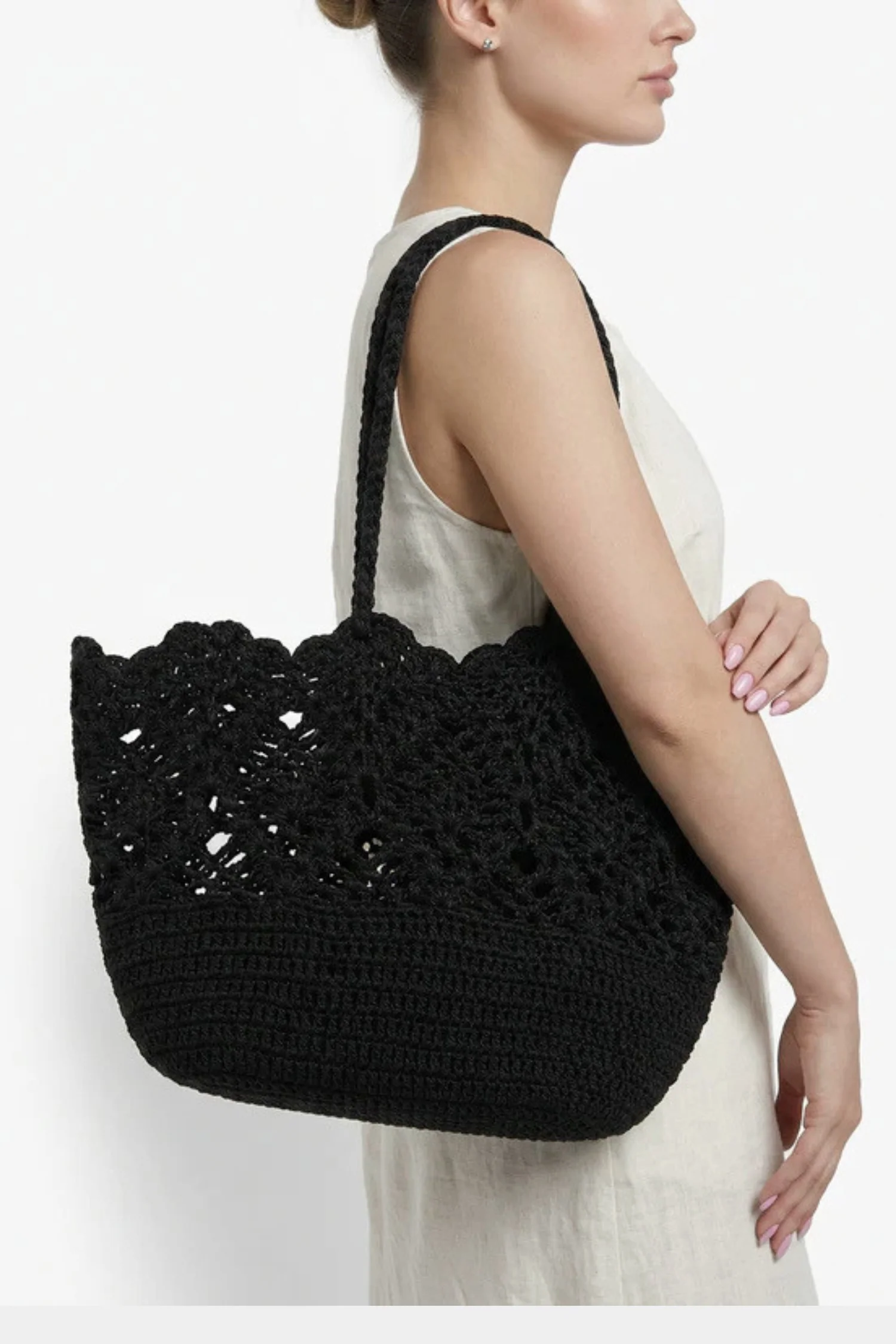 Sami Black - Image 2