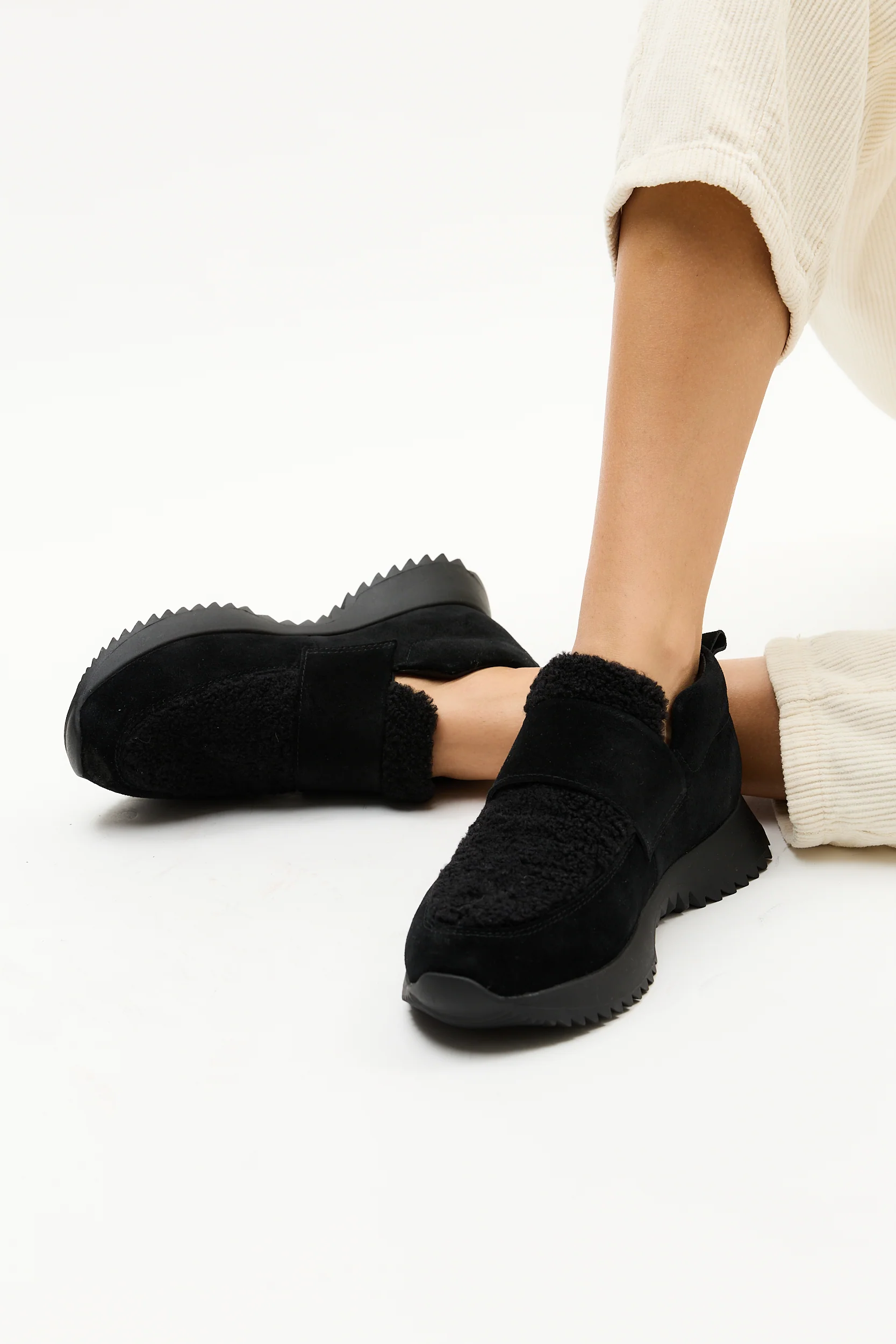 Valonne Black - Image 11